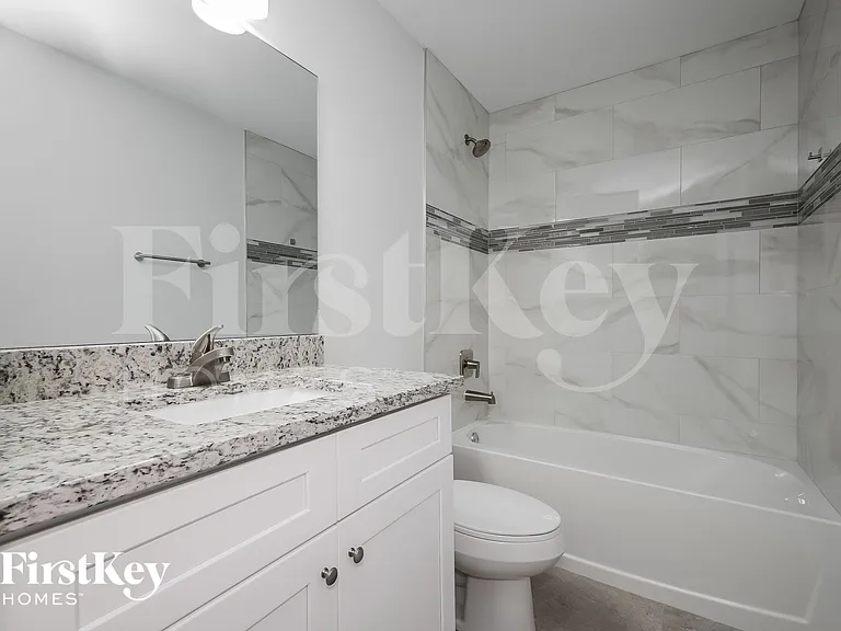 2506 63rd St W — Photo 14