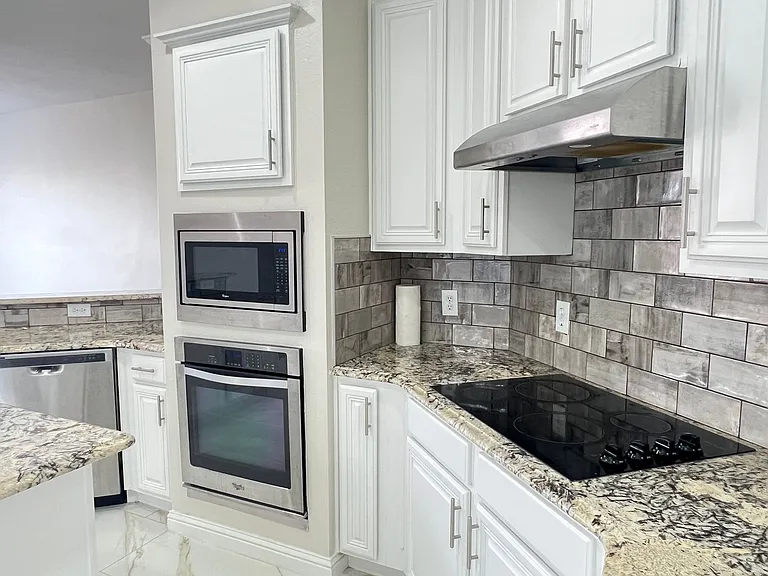 2505 Hunters Run Dr — Photo 17