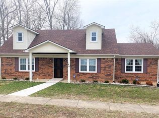160 Skyline Dr, Radcliff, KY 40160