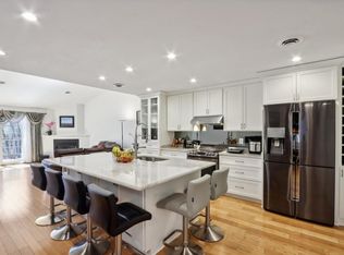 18755 Brookfield Lake Dr UNIT 12, Brookfield, WI 53045
