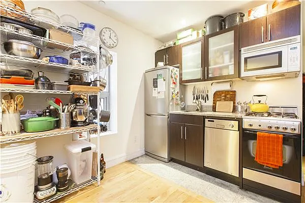 Rented by Mirador Real Estate | media 9