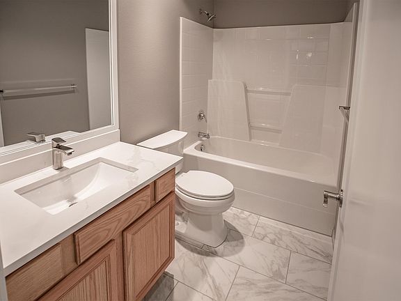 2nd image of 1815 Larch Way #B