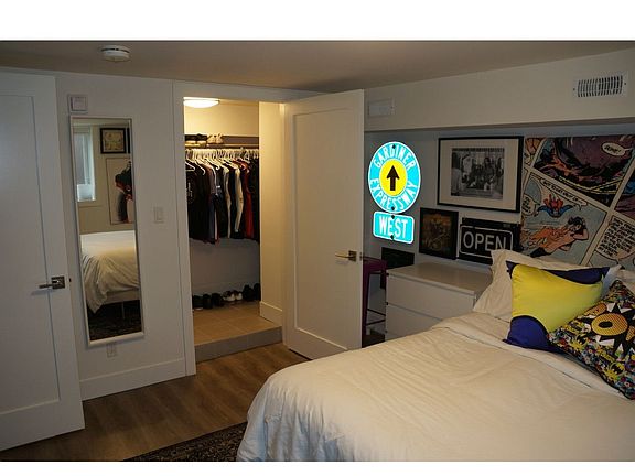4th image of 2174 Queen St E #1