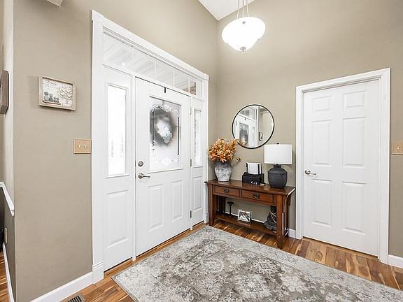 3rd image of 9673 Mallard Dr