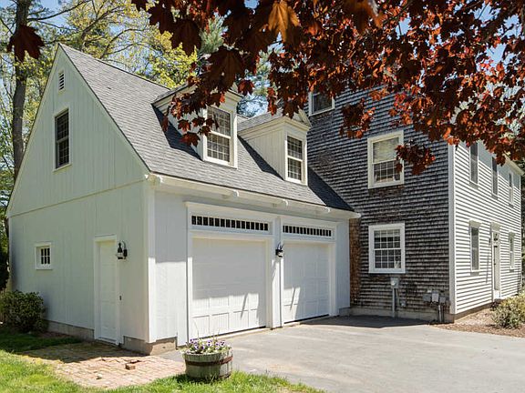 2nd image of 12 Foxwell Dr