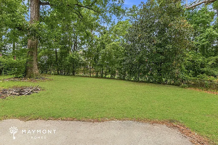 211 Kent Ct — Photo 15