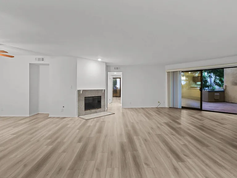 1619 S Bentley Ave #101 — Photo 1