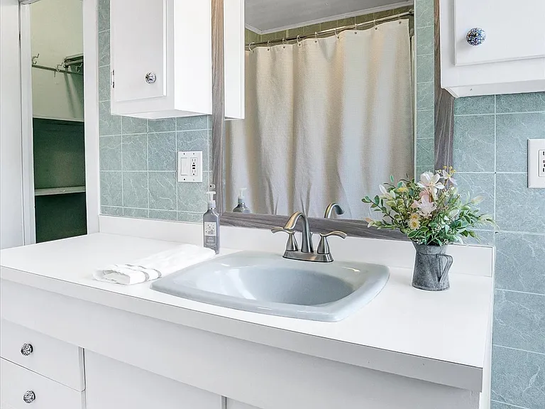 319 N 2nd St #1 — Photo 13