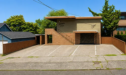 2484 Dexter Ave N #1-8 Photo 1