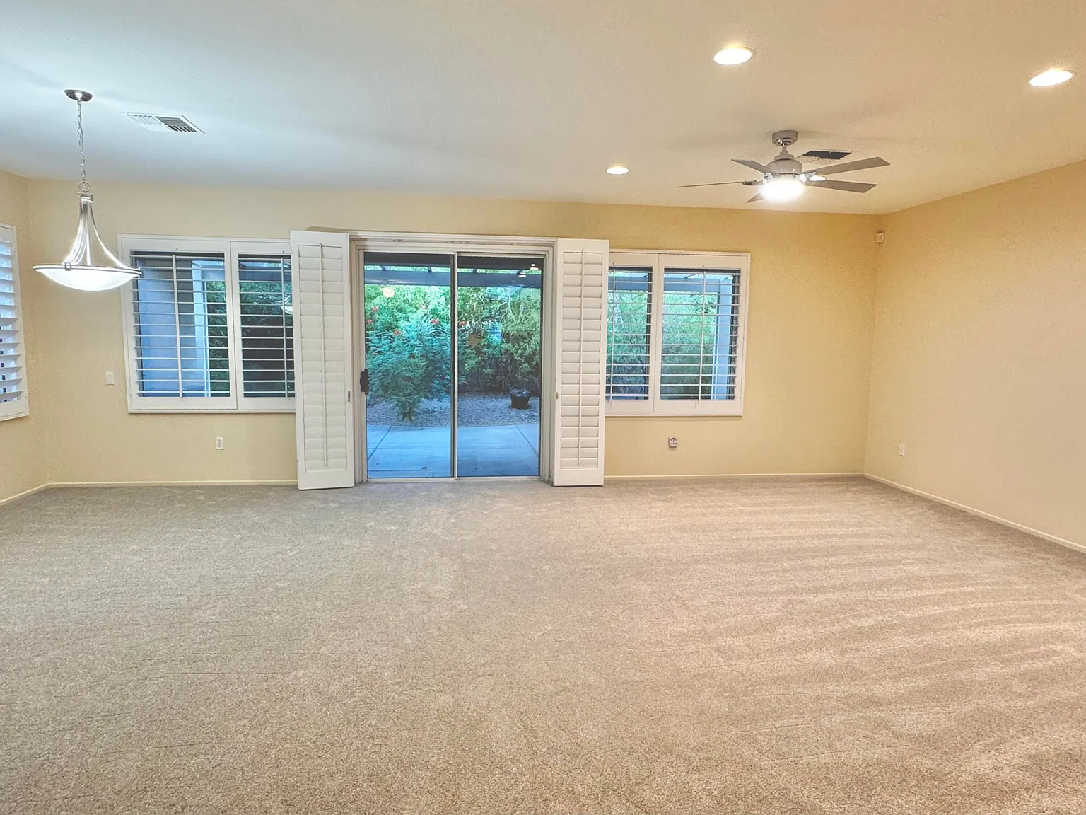 2 bed, 2102 sqft, $3,400 — Photo 4