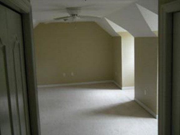 5th image of 8 Saint Charles Pl