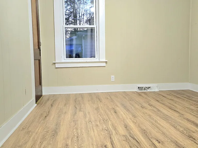 804 Broad St #A — Photo 5