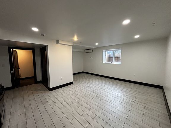 3rd image of 11-13 Thomas St #B1