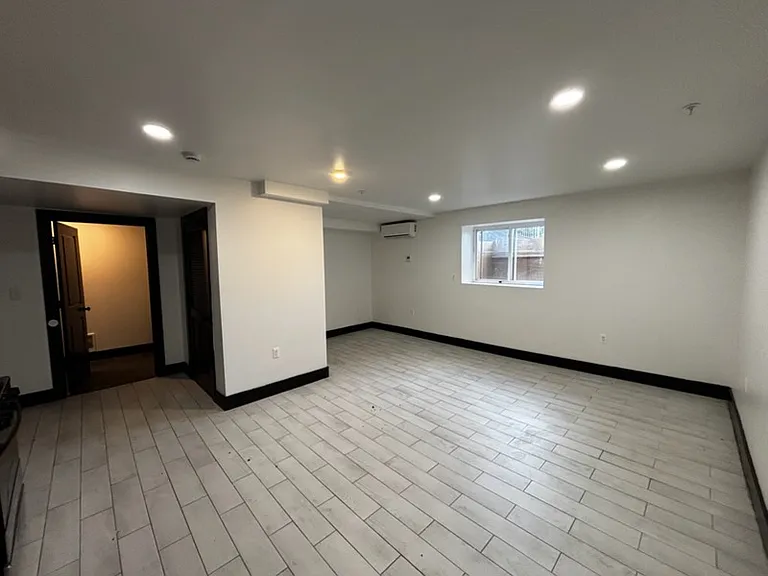 11-13 Thomas St #B1 — Photo 3