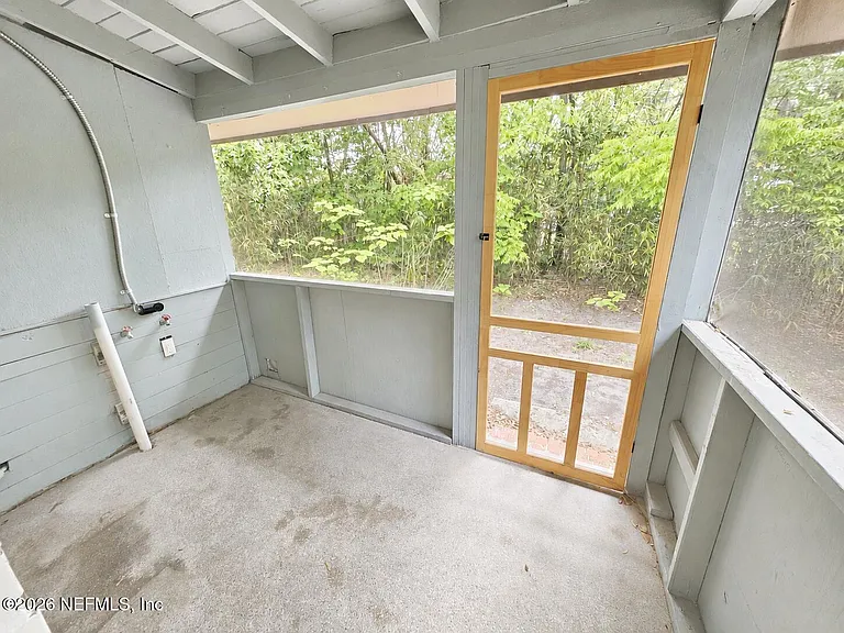 4918 N Pearl St — Photo 13