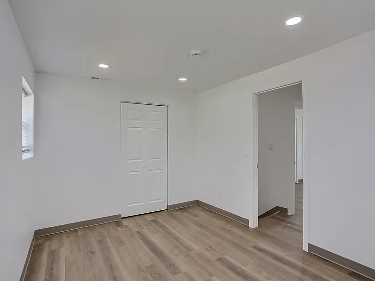 153 Kathleen Dr #1 — Photo 17