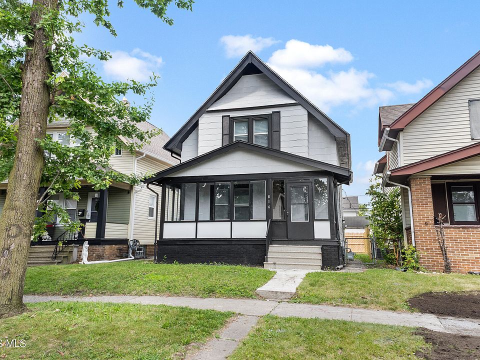 1st image of 816 Geneva Ave