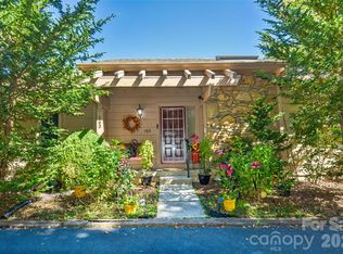 163 Country Ridge Rd, Hendersonville, NC 28739