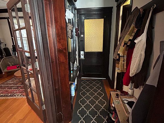 2nd image of 1262 W Winnemac Ave #1R