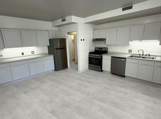 536 N Clark St #2B, Chicago, IL 60654