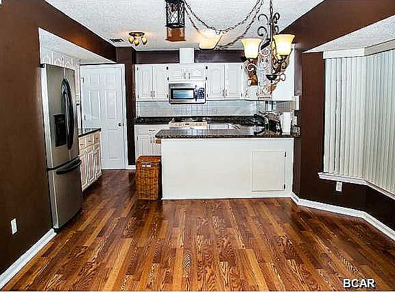 5th image of 859 Plantation Way