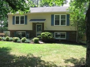 518 Pleasants Dr, Fredericksburg, VA 22407