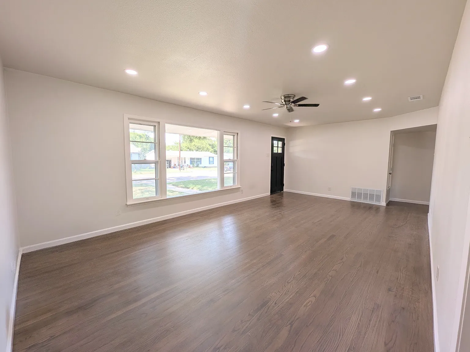 3 bed, 1520 sqft, $1,649 — Photo 4