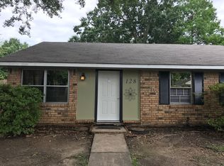 128 Faculty Dr, Lafayette, LA 70506