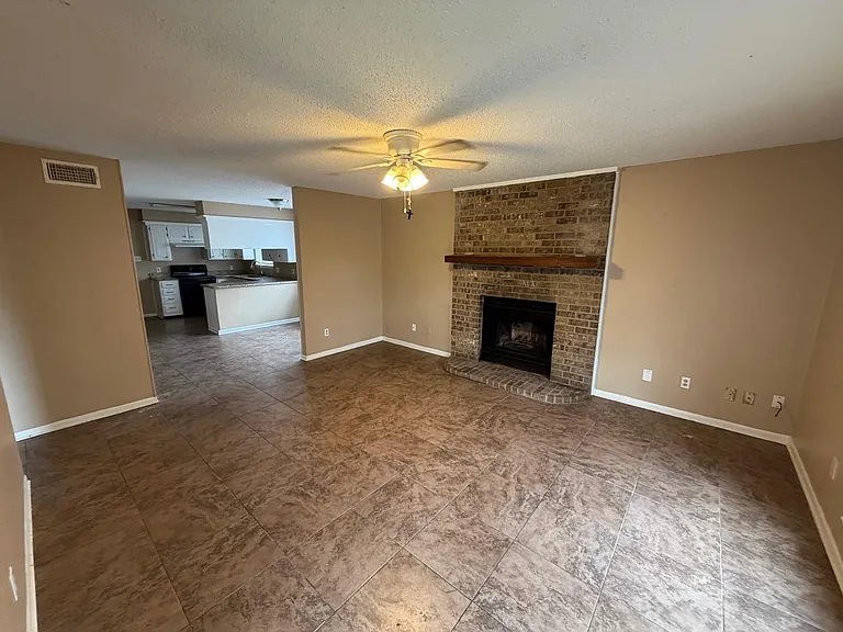 3411A Denson Dr — Photo 2