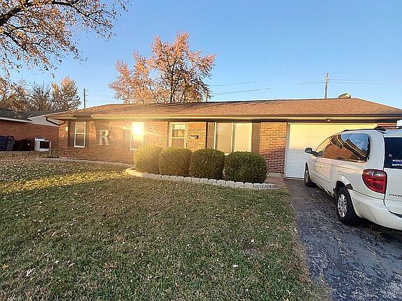 2nd image of 7400 Chatlake Dr
