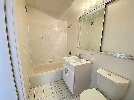 4th image of 142-19 Barclay Ave #2H