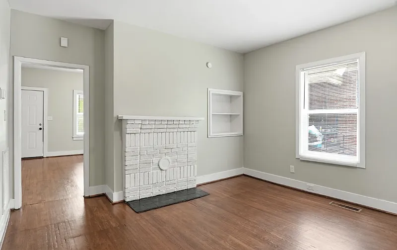 3 bed, 1.0 bath, 1176 sqft, $1,175 — Photo 2