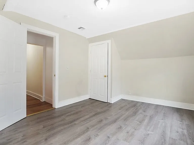 1614 Dwight St #2 — Photo 15