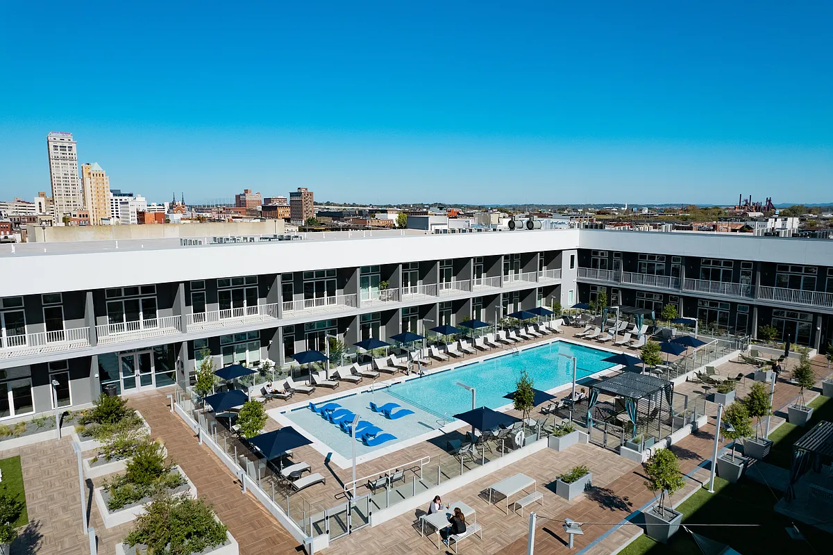 Building 3 Rooftop Amenity Deck with Pool/Cabanas, Yard Games, and Dining Spaces - 20 Midtown