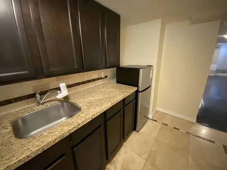 76 Eastwood Rd #X — Photo 25