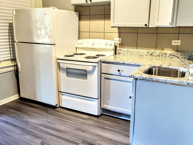 6622 S Saint Lawrence Ave #2 — Photo 7