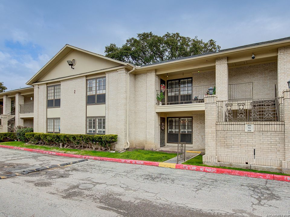 1st image of 165 W RAMPART DR #205