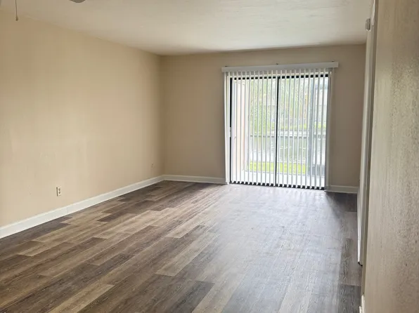 619 SE 13th Ave #C2, Cape Coral, FL 33990