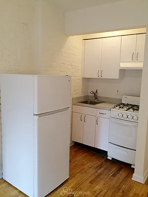 Rented by City Connections Realty | media 15