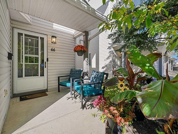 2nd image of 66 Kingsland Vlg SW