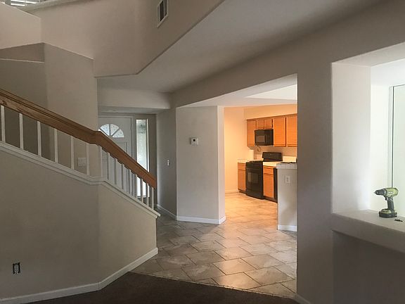 3rd image of 517 S Glenhurst Dr #Townhome