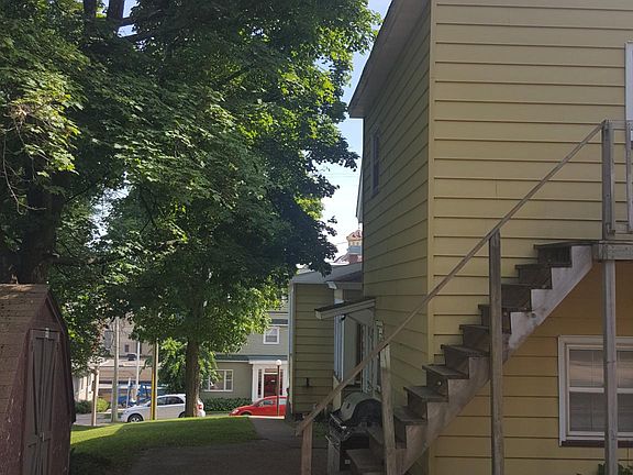 5th image of 218 W Bluff St APT 2