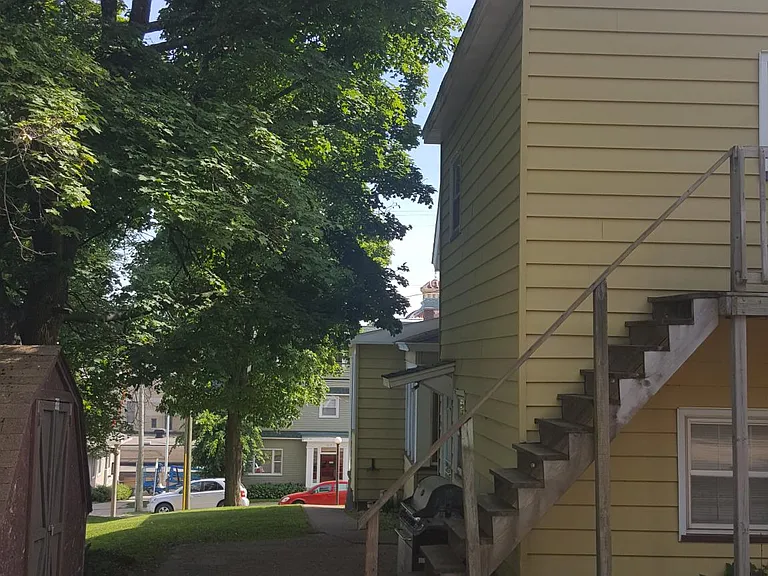 218 W Bluff St #2 — Photo 5