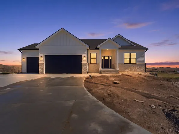 4012 Macinnes Ct, Manhattan, KS 66503