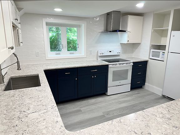 3rd image of 237 Carlisle Rd #1
