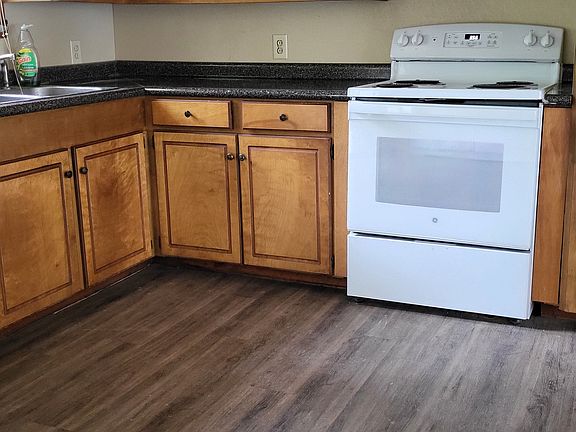 3rd image of 3704 Forestwood St