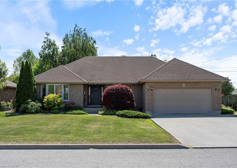 1st image of 1 Ravine Ct