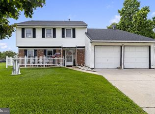 1 Avella Ln, Sicklerville, NJ 08081