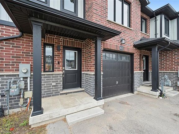 2nd image of 153 Rochefort St