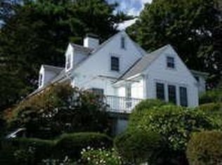 8 Seal Rock Ln, Quincy, MA 02171